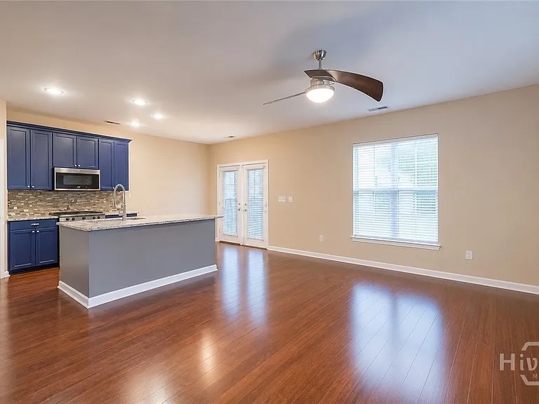 146 Chapel Lk S — Photo 3