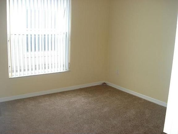 3rd image of 525 Pine St