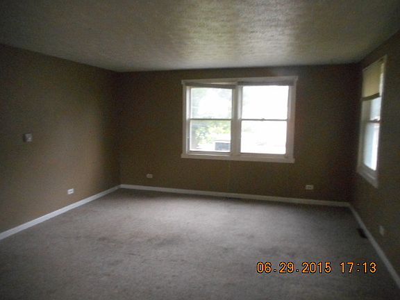 2nd image of 34680 N Peterson Ave