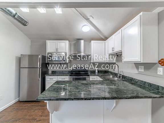 3rd image of 1622 W Willetta St #B