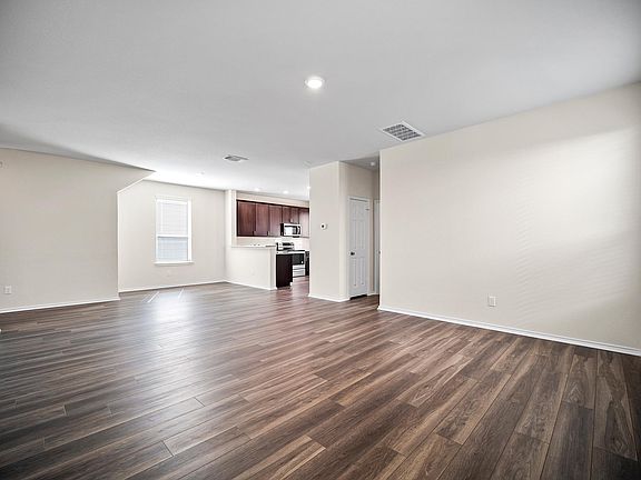 5th image of 409 Katie Elder Dr