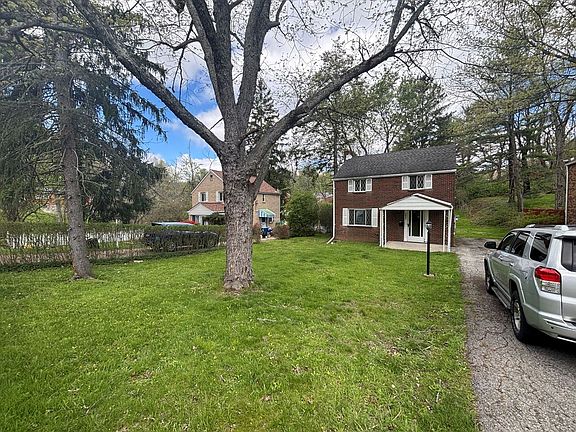 3rd image of 3005 Laketon Rd