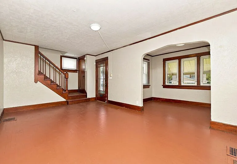 147 W Hudson Ave — Photo 5