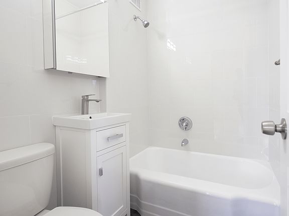 3rd image of 477 Central Park W APT 5F