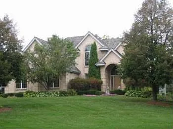 3908 Farmington Ln photo 1
