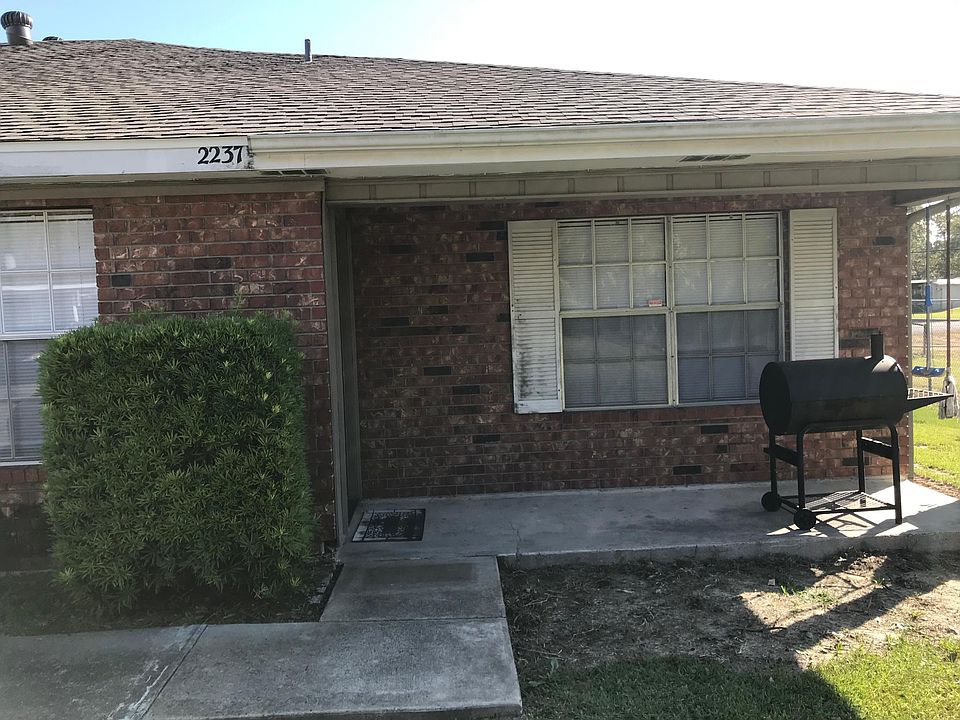 1st image of 2237 Linda Ave