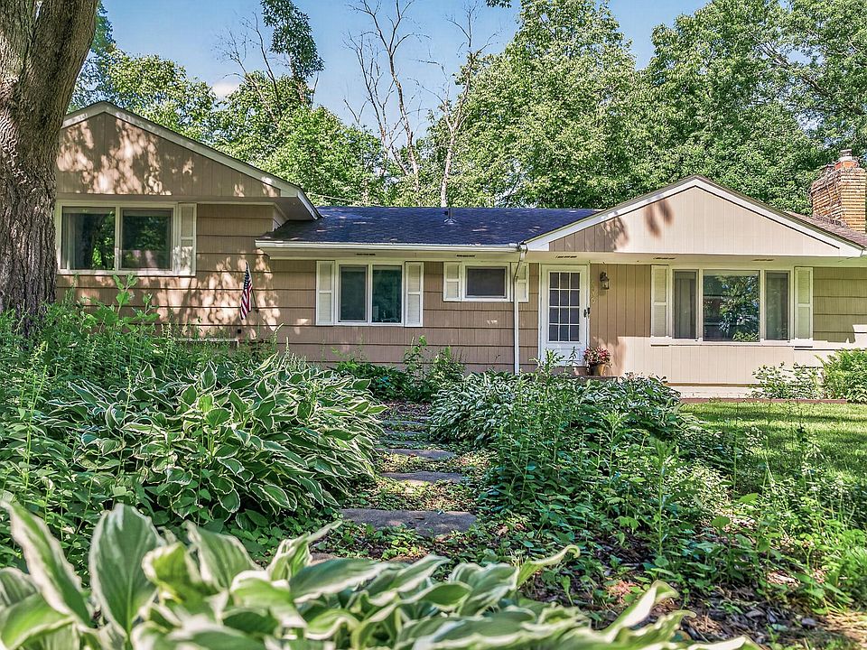 1st image of 4830 Shady Ln N