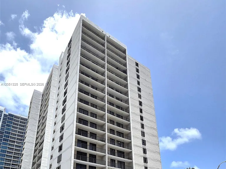 2625 Collins Ave #1506 — Photo 25