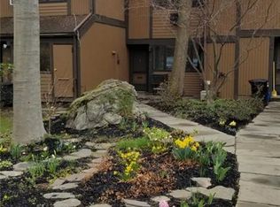 116 Round Hill Rd, Dobbs Ferry, NY 10522