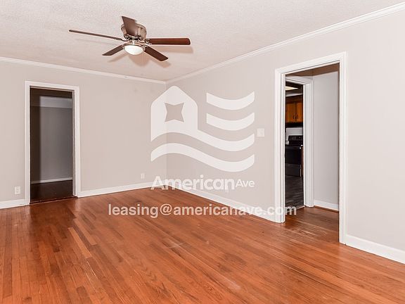 4262_003_wm_-_living_room_13102424.jpg