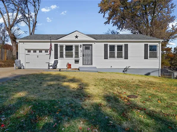 16606 E Salisbury Rd, Independence, MO 64056