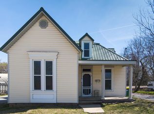 617 Holcomb St, Springdale, AR 72764