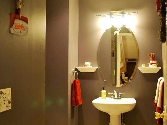 Powder Room on 1st Floor