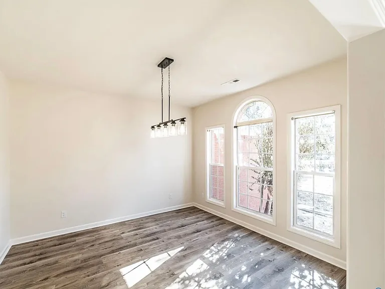 109 Fox Run Dr — Photo 6