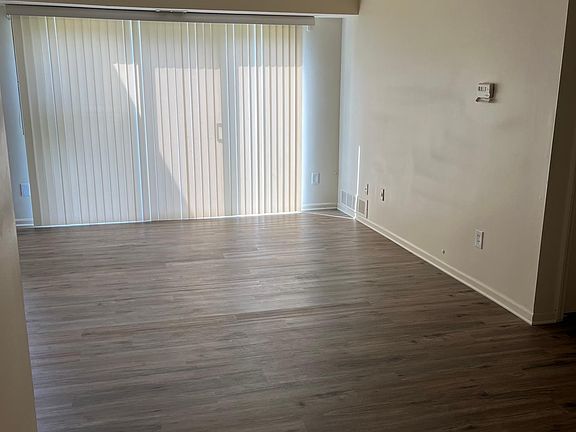 5th image of 609 Sunset Ln