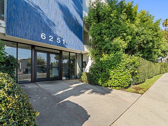 2nd image of 6251 Coldwater Canyon Ave Unit 202