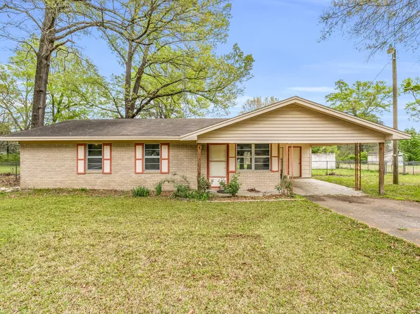 160 Chisholm Dr, Starkville, MS 39759