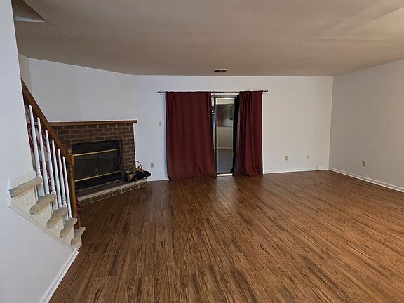 5th image of 123 Conway Ct