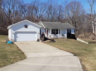 10971 N Eagle Pl, Syracuse, IN 46567