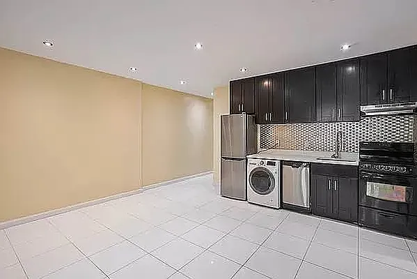 Rented by Blip LLC | media 10