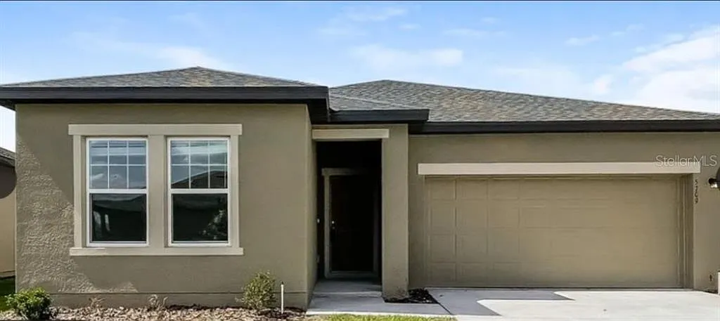 3 bed, 2.0 bath, 1755 sqft, $2,254 — Photo 1