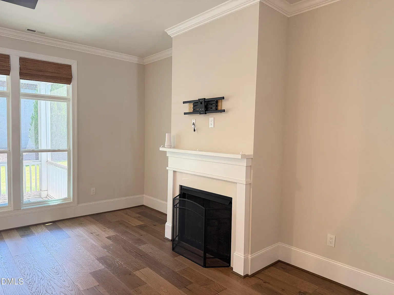 3 bed, 2.5 bath, 2230 sqft, $3,150 — Photo 3