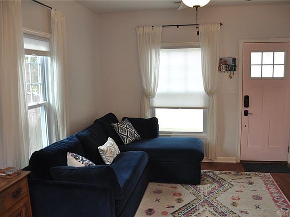 3rd image of 110 W Plum St
