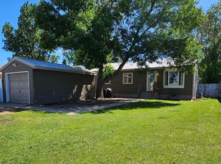 327 6th Ave, Mapleton, ND 58059