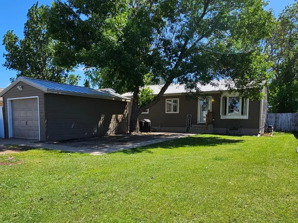 327 6th Ave, Mapleton, ND 58059