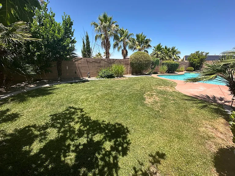 1031 Belle River Ct — Photo 25