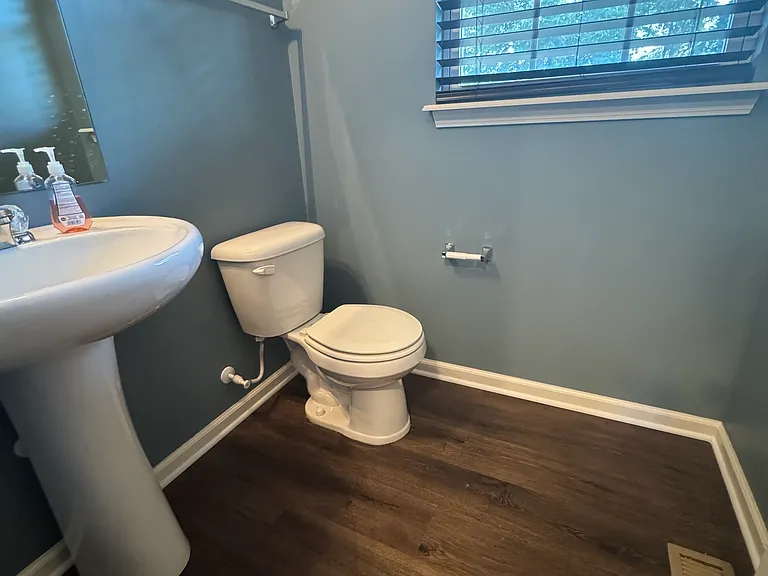 11900 Riley Dr #2 — Photo 11