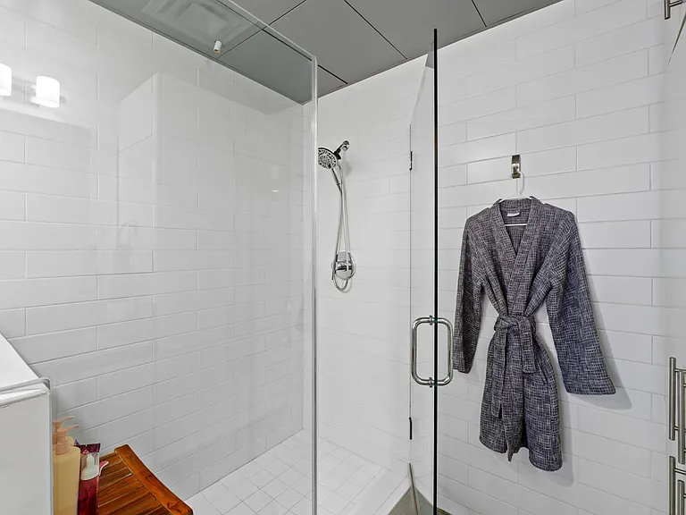 1401 Eva St #402 — Photo 16