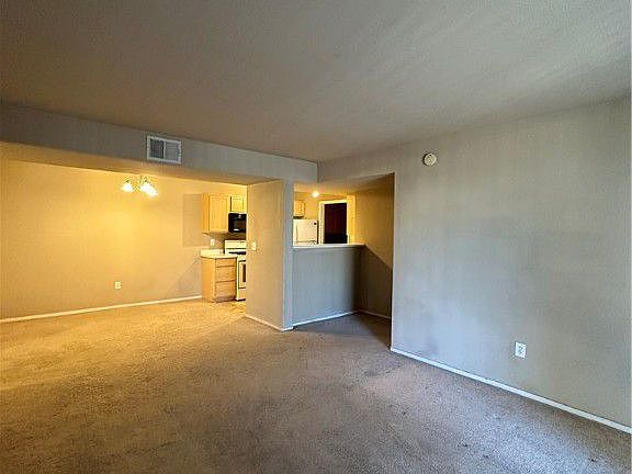 5th image of 950 Seven Hills Dr APT 1211