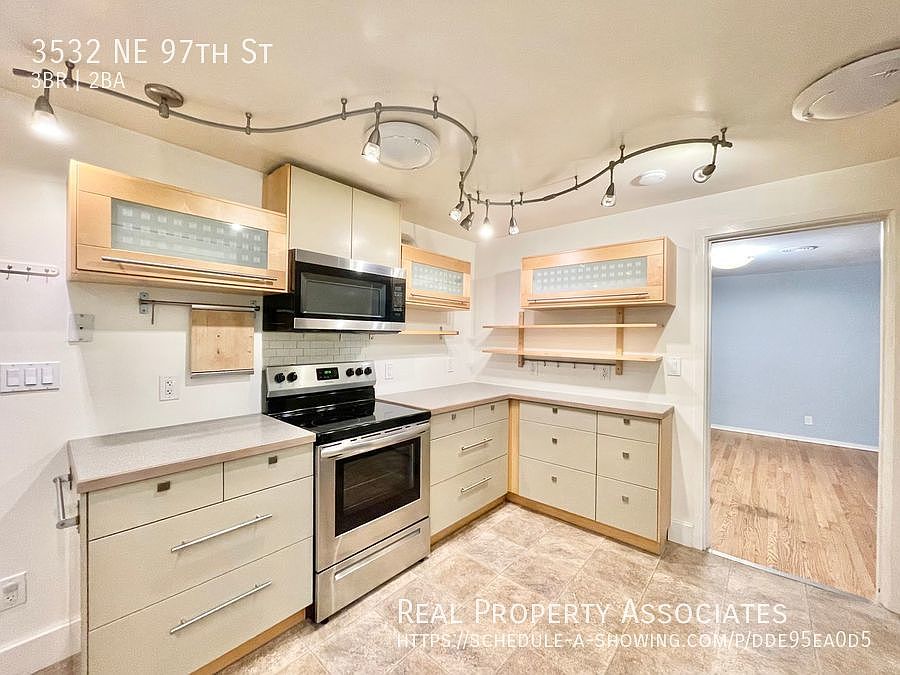 3532 NE 97th St, Seattle, WA 98115 Zillow