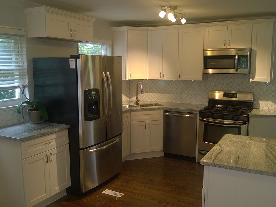 Main Floor Kitchen