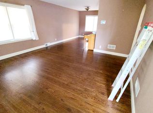 6932 Olcott Ave, Hammond, IN 46323