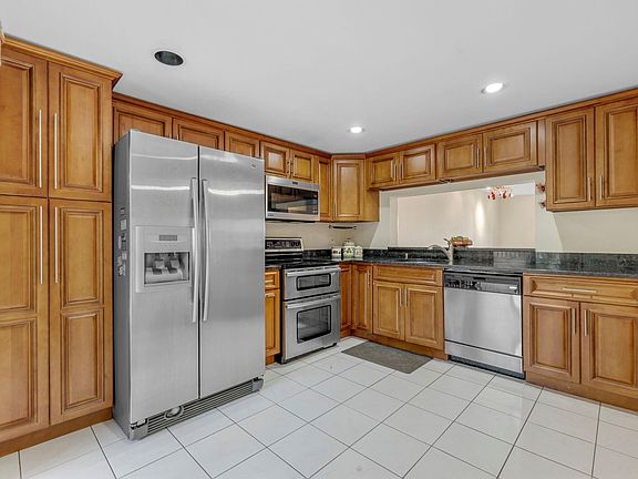 2nd image of 3650 Environ Boulevard #310
