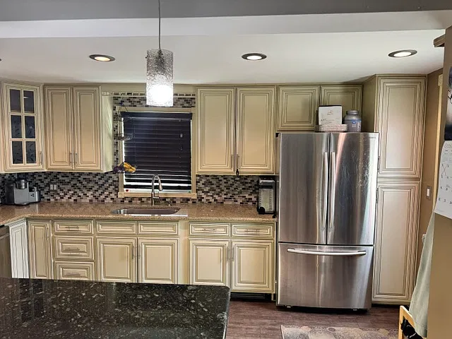 3 bed, 1275 sqft, $3,400 — Photo 3