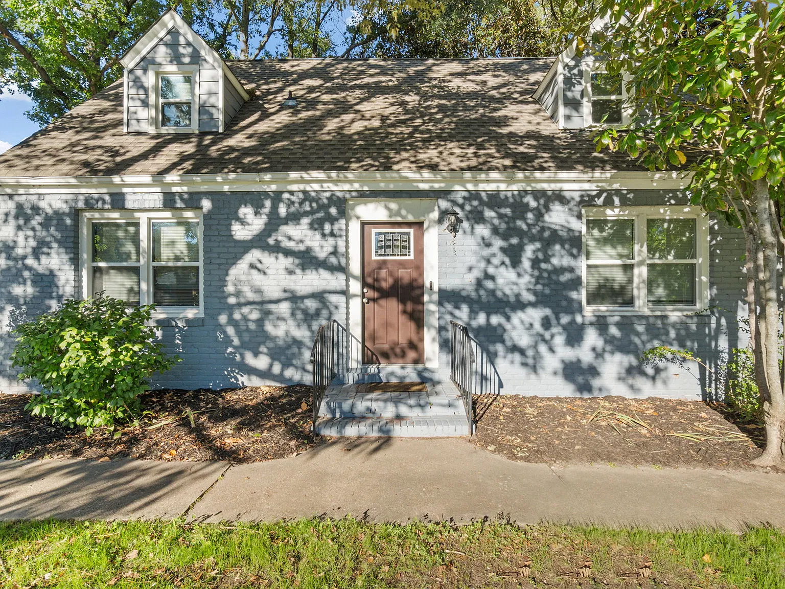 3 bed, 1.5 bath, 1408 sqft, $2,500 — Photo 3