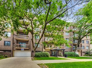 6102 N Sheridan Rd APT 502, Chicago, IL 60660