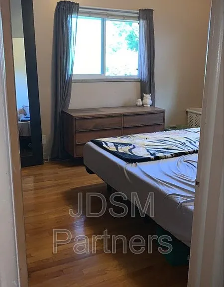 1545 N Jackson St — Photo 26