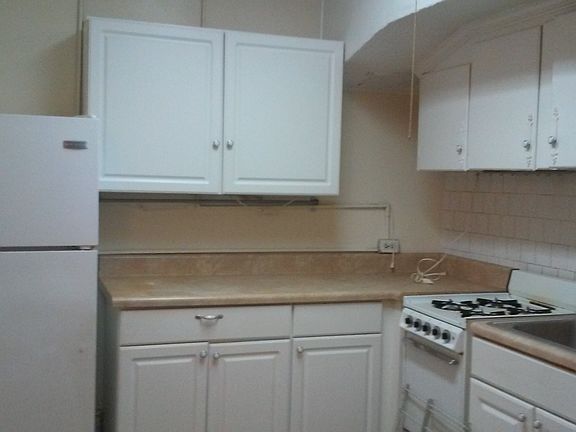 5th image of 1614 Monument Ave