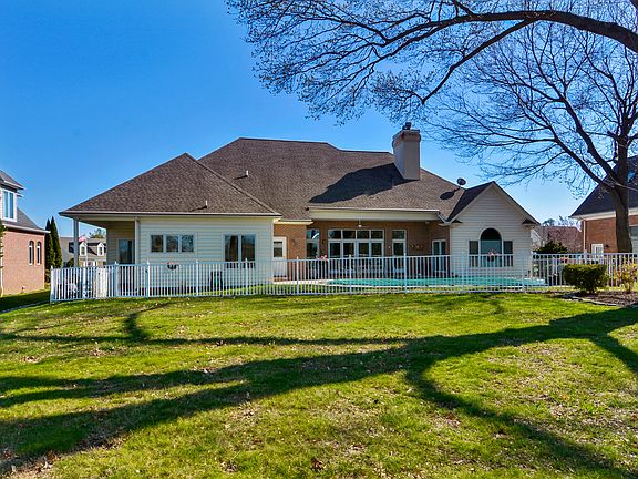 2nd image of 28502 Waterview Dr