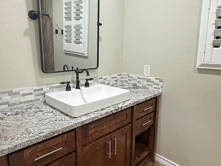 8814 Holiday Dr — Photo 13