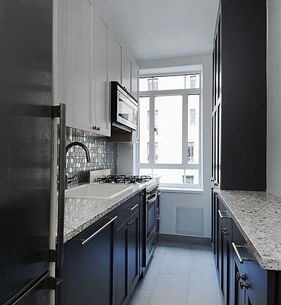 4th image of 25 Central Park W APT 12G