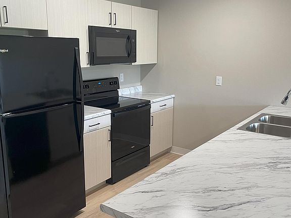 4th image of 1300 Otis St #204
