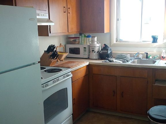 3rd image of 910 Park Avenue # Fl 2nd