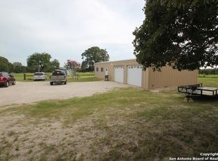 500 Enchanted Oak Dr, La Vernia, TX 78121