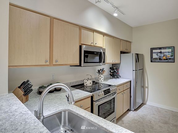 Lots of counterspace and plenty of storage in the kitchen