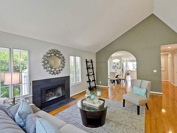3rd image of 286 Palo Alto Ave